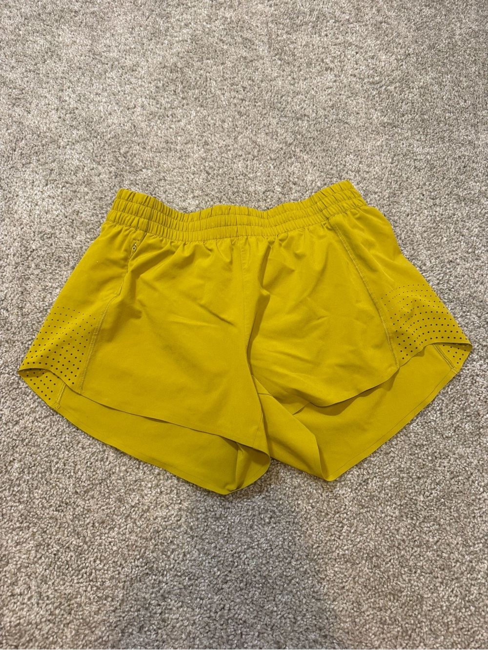 Athleta Women’s Hustle 3” Short Small